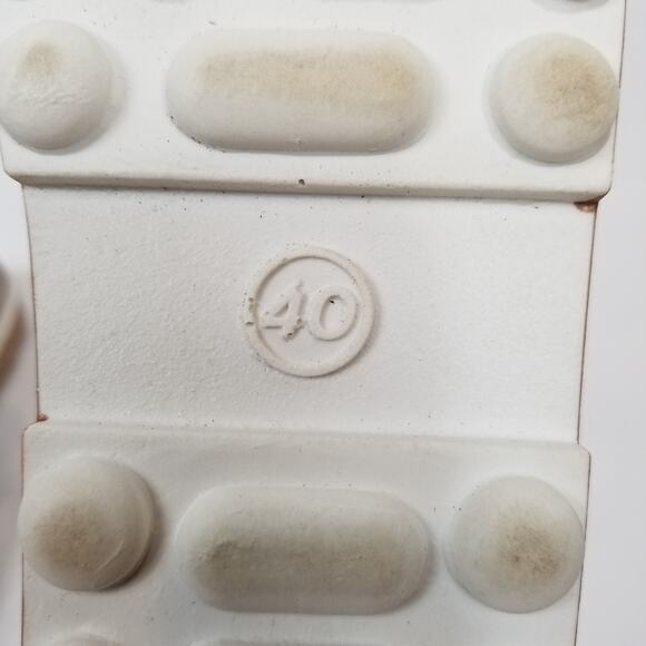 Fantasy Sandals Gold Metallic Leather Suede Sandals Size 40 - Picture 8 of 8